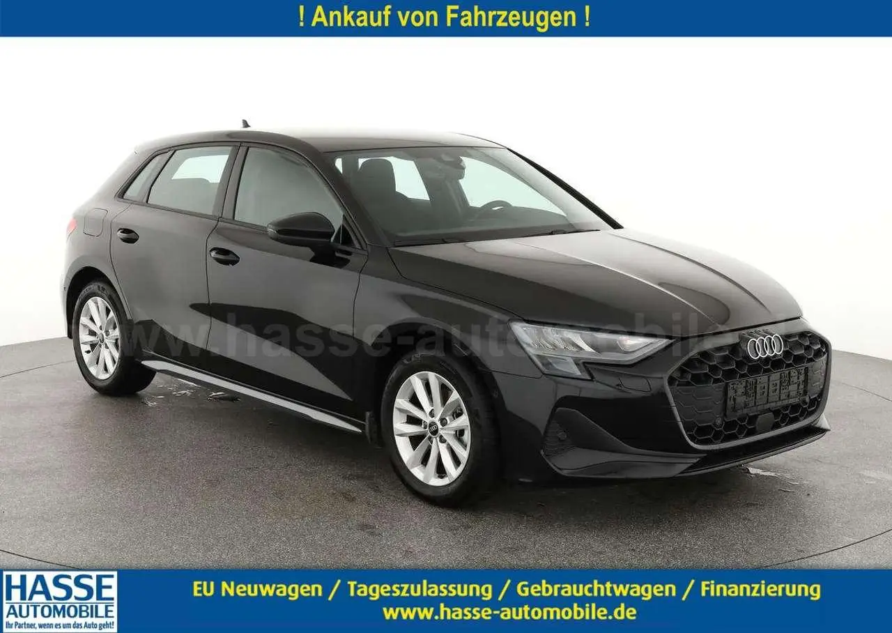 Photo 1 : Audi A3 2024 Essence