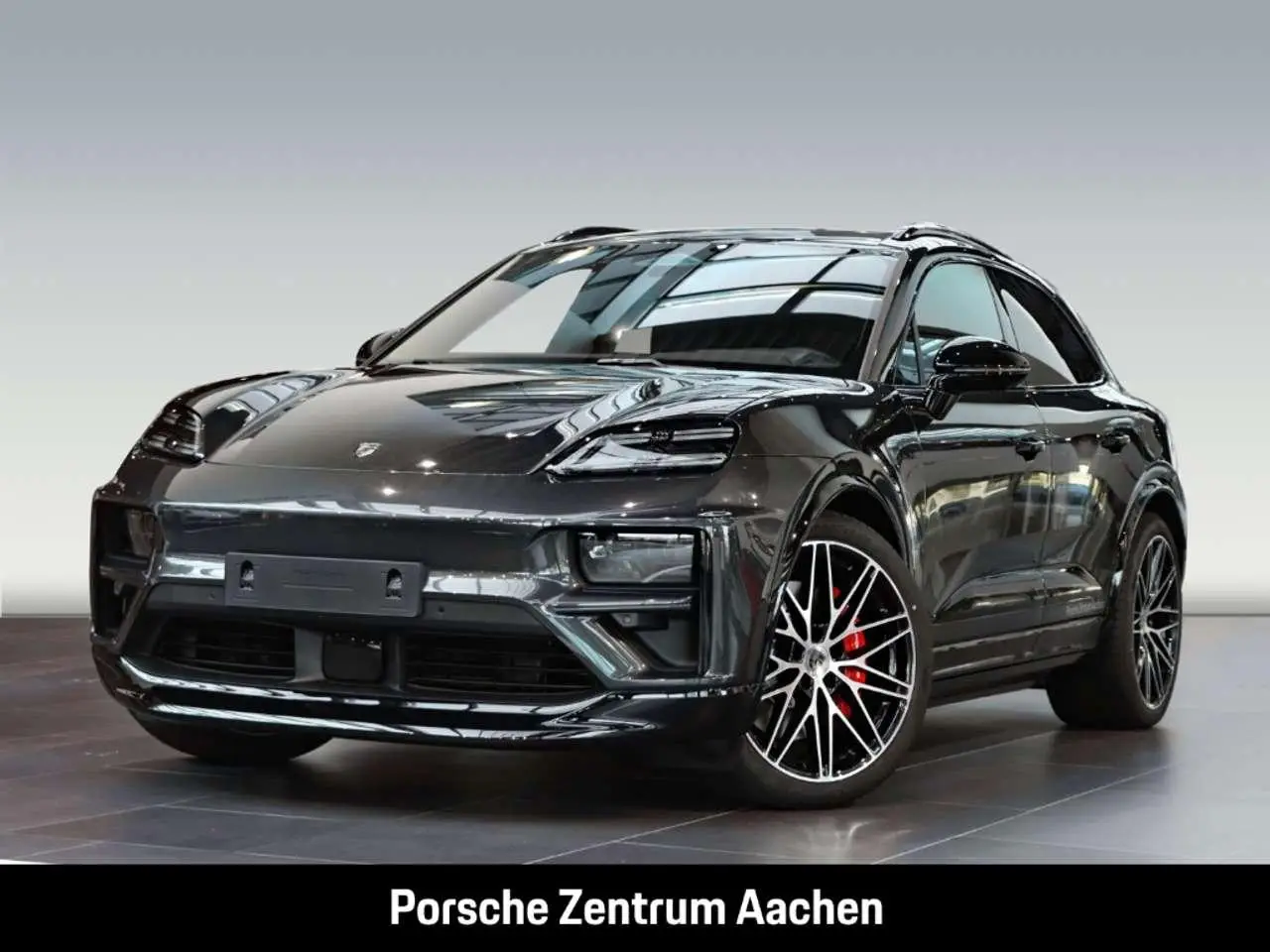 Photo 1 : Porsche Macan 2024 Electric