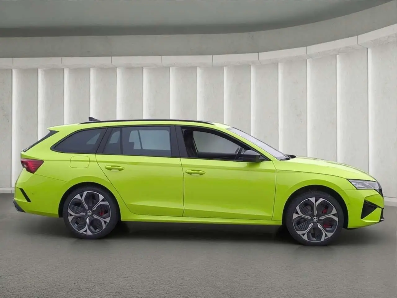 Photo 1 : Skoda Octavia 2024 Petrol