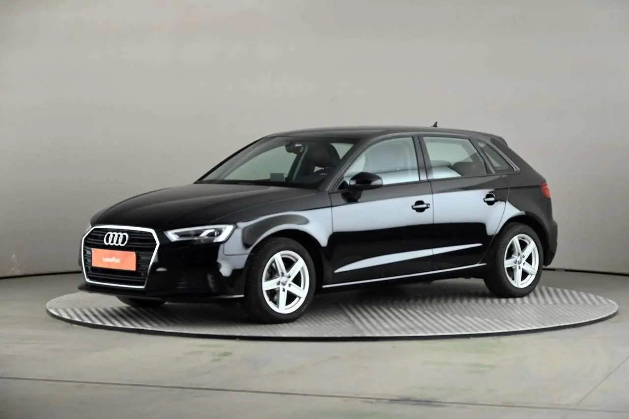 Photo 1 : Audi A3 2019 Petrol