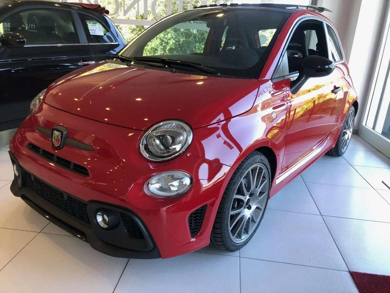 Photo 1 : Abarth 695 2024 Petrol