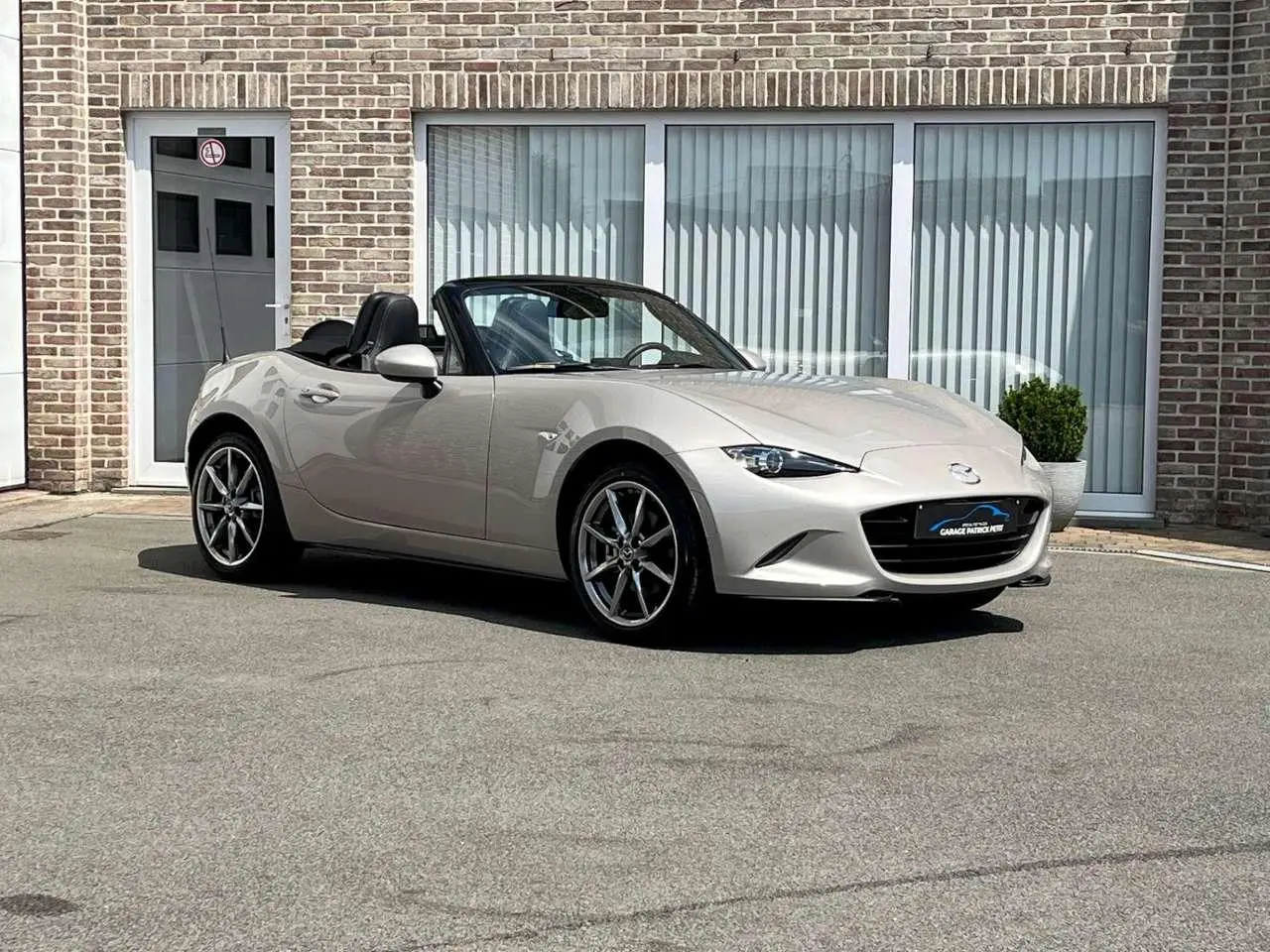 Photo 1 : Mazda Mx-5 2023 Petrol