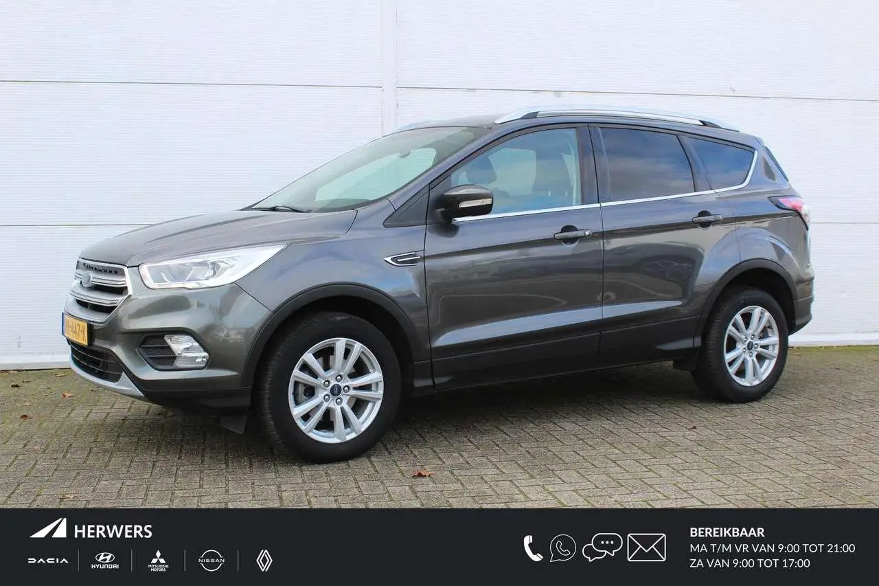 Photo 1 : Ford Kuga 2018 Petrol