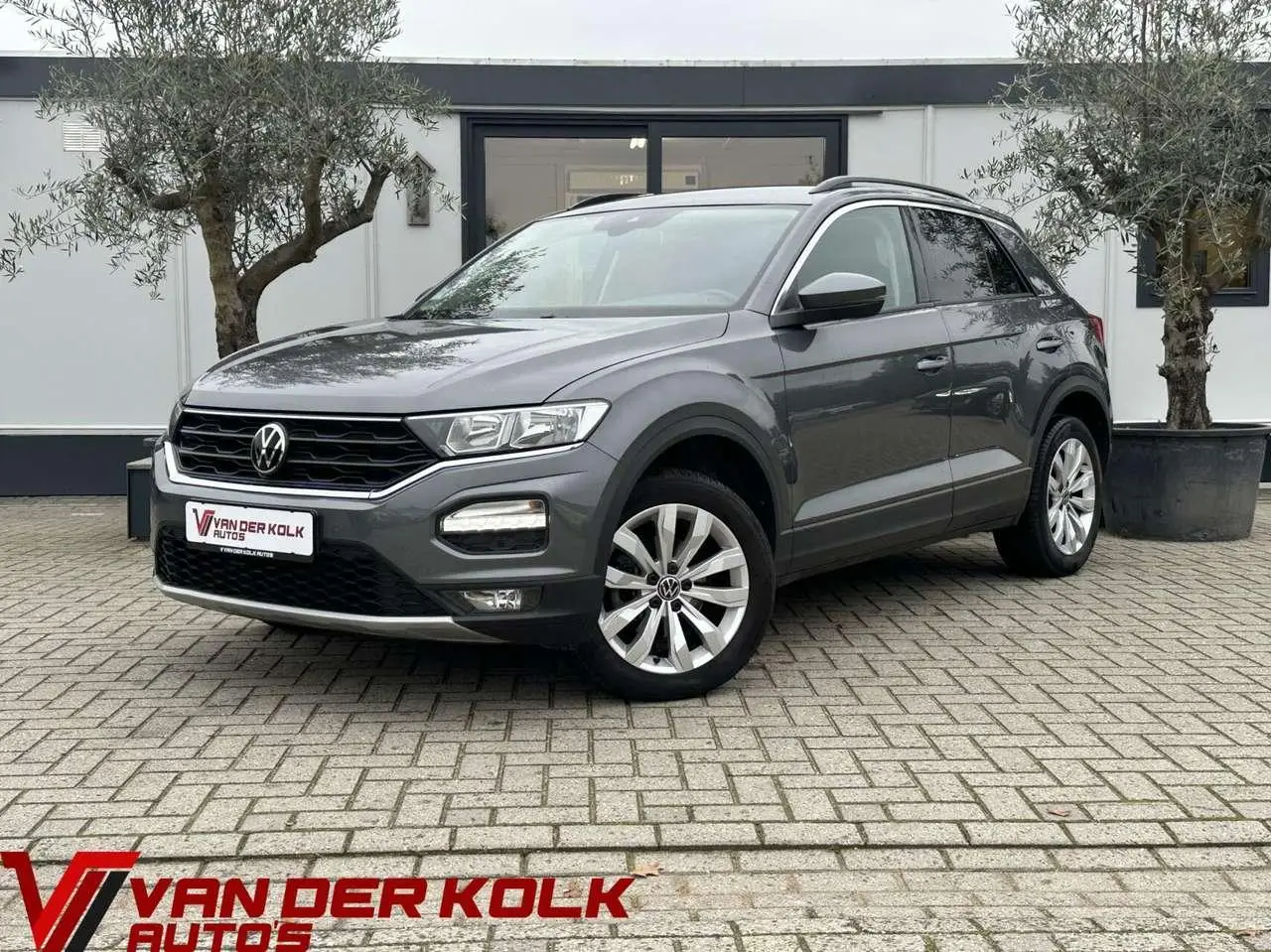 Photo 1 : Volkswagen T-roc 2021 Essence