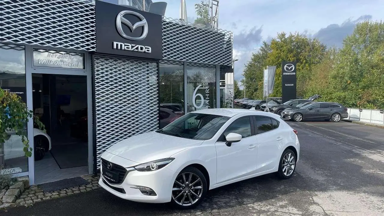 Photo 1 : Mazda 3 2018 Petrol