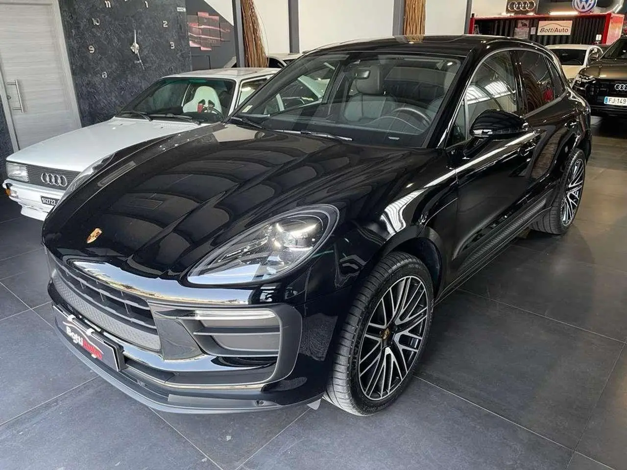 Photo 1 : Porsche Macan 2021 Essence