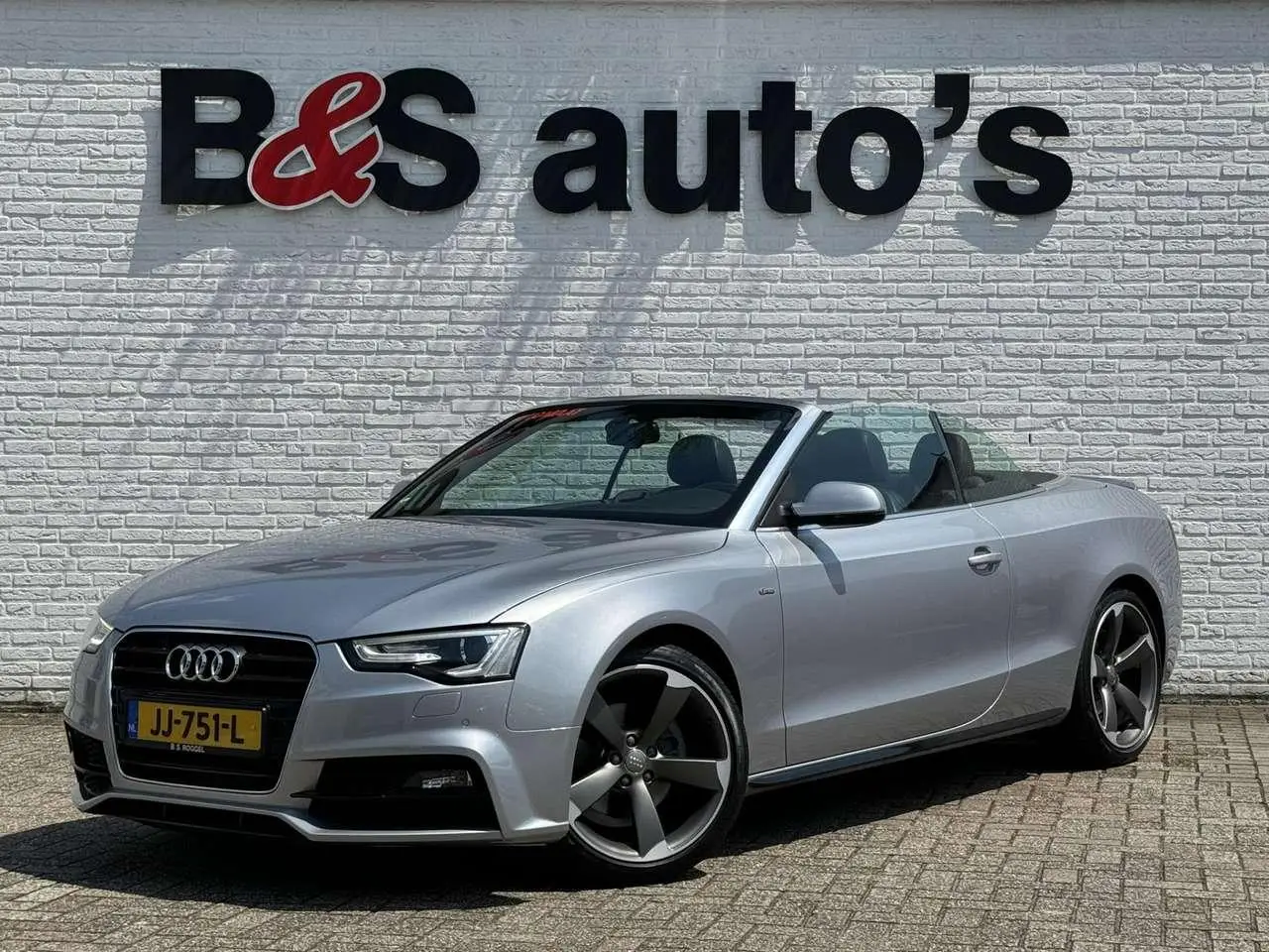 Photo 1 : Audi A5 2016 Petrol