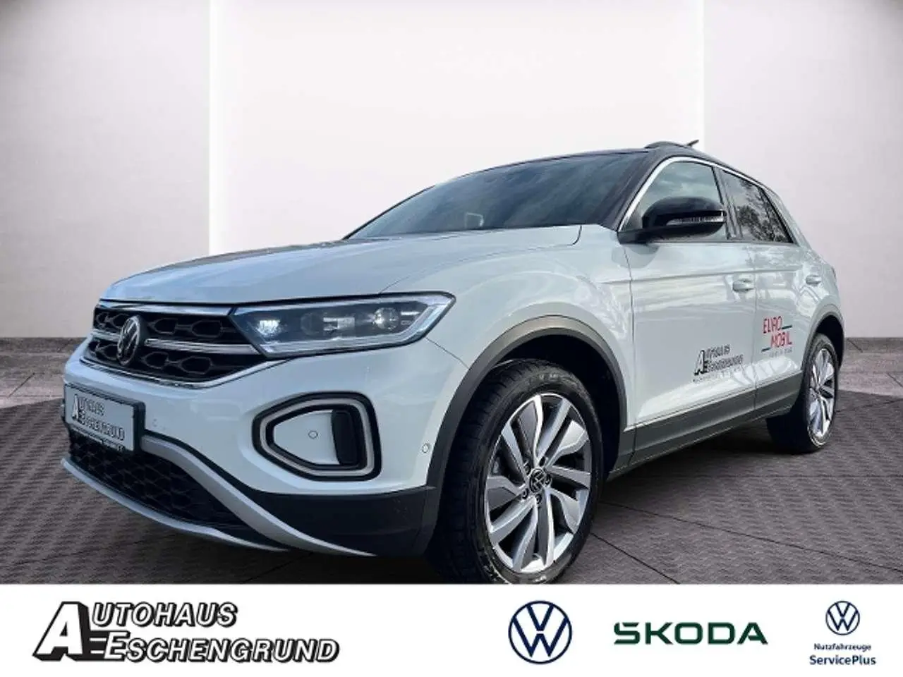 Photo 1 : Volkswagen T-roc 2023 Essence