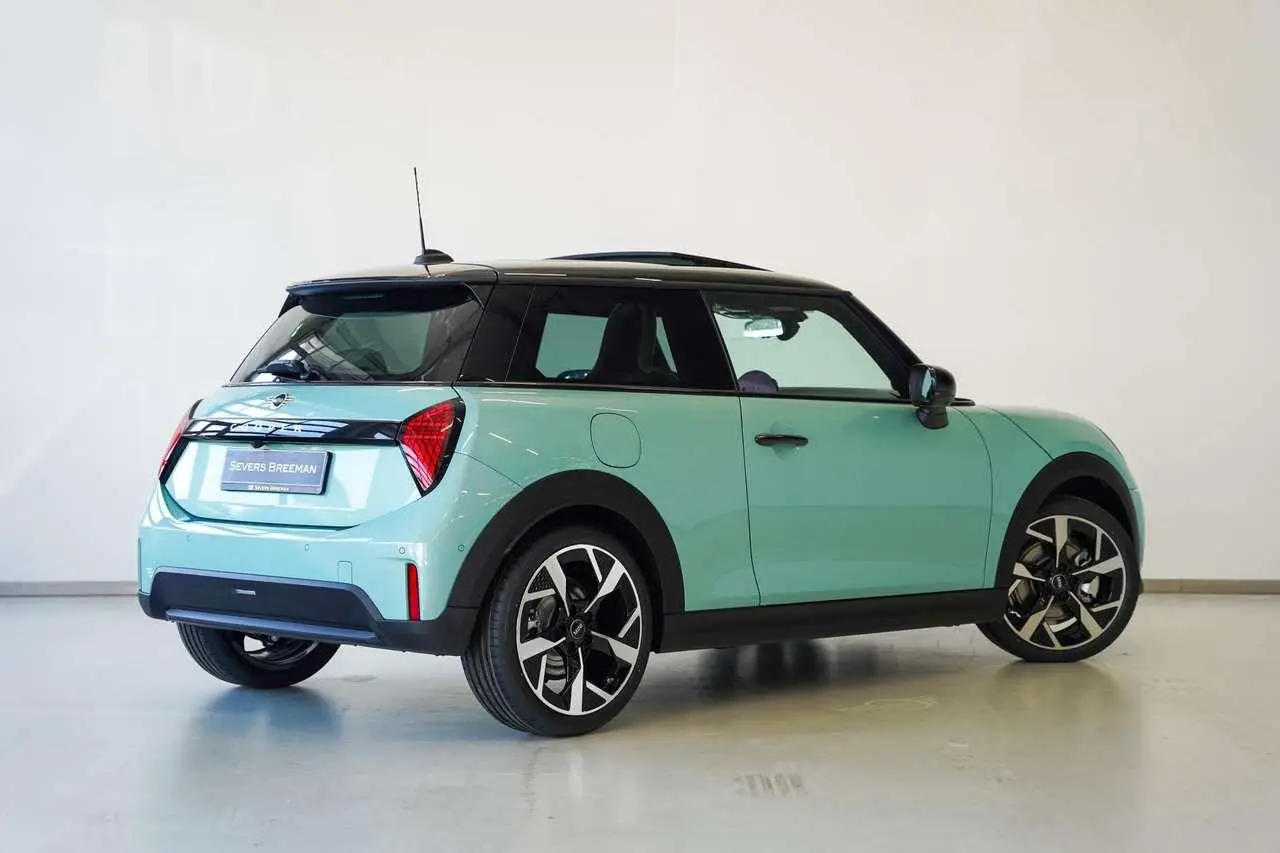 Photo 1 : Mini Cooper 2024 Essence