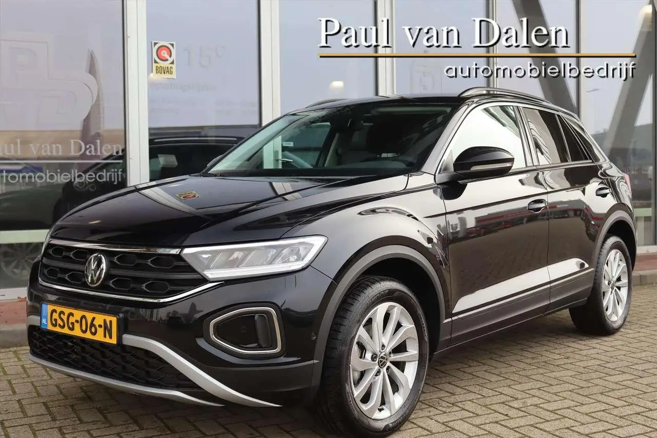 Photo 1 : Volkswagen T-roc 2024 Petrol