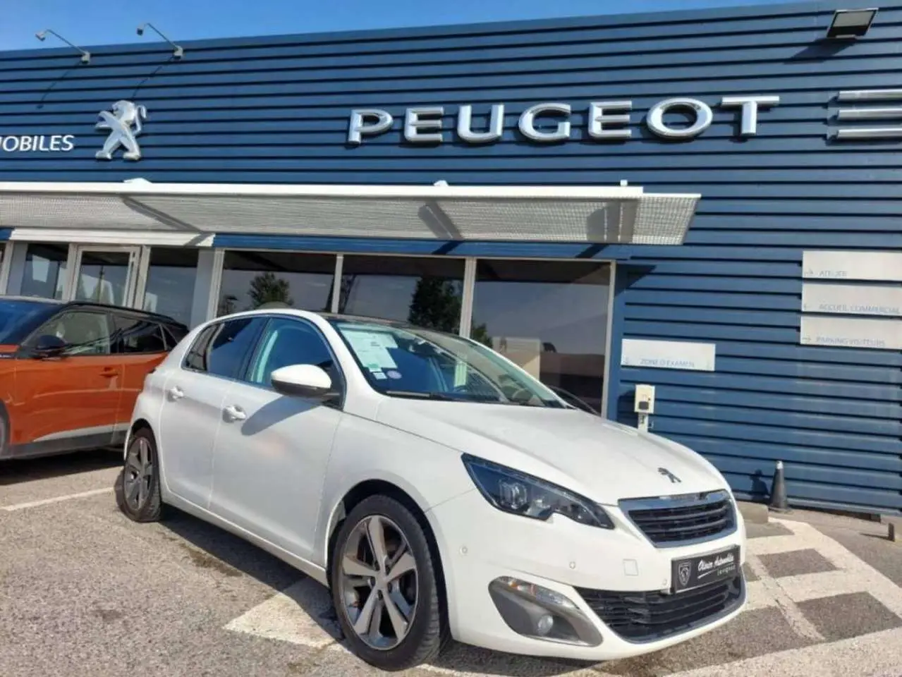 Photo 1 : Peugeot 308 2016 Petrol