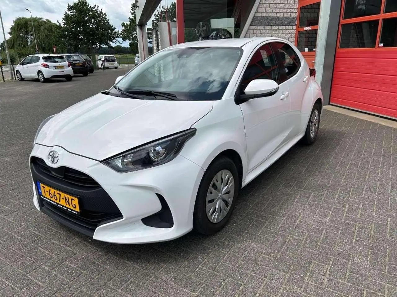 Photo 1 : Toyota Yaris 2021 Petrol