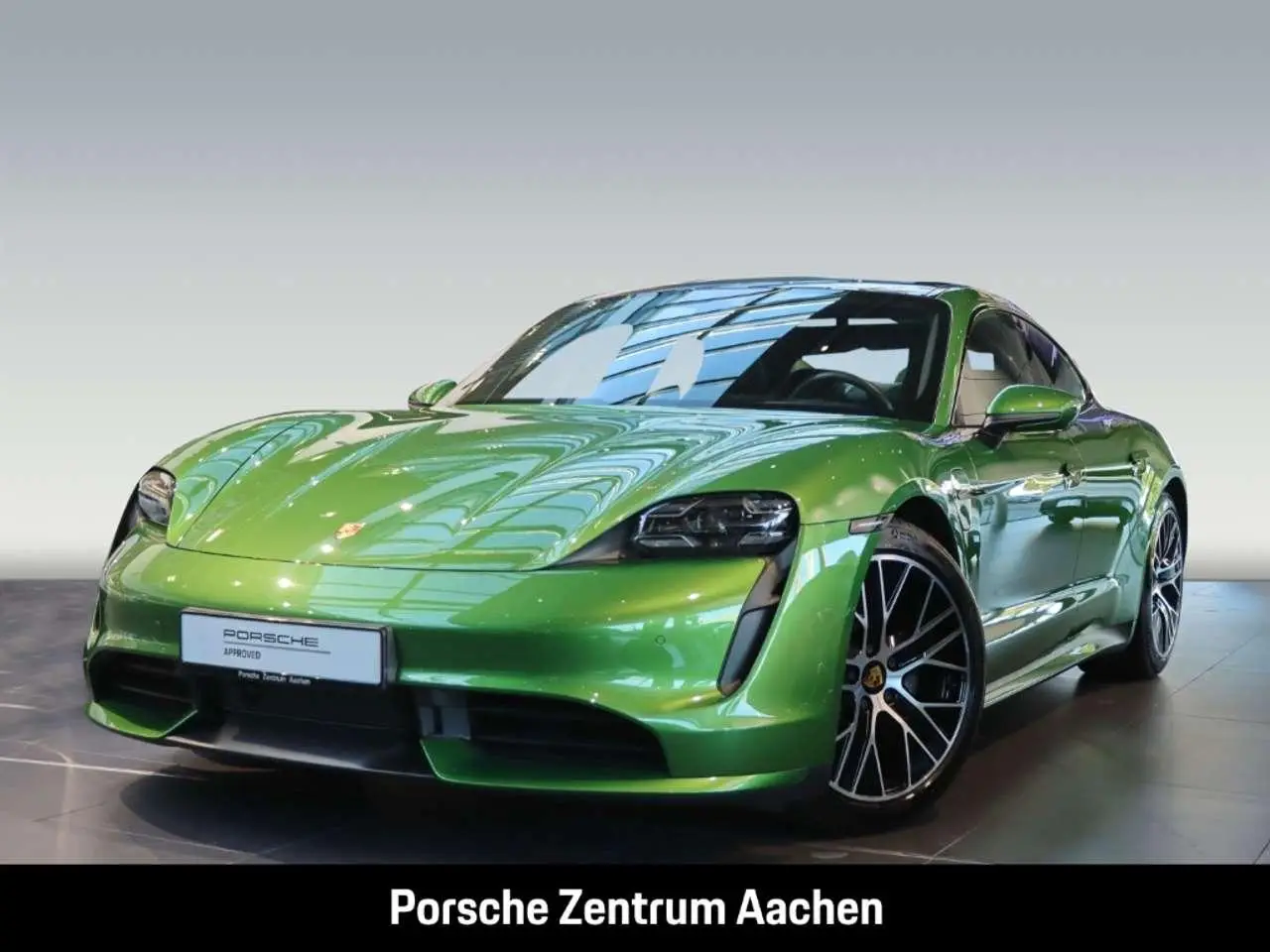 Photo 1 : Porsche Taycan 2020 Électrique