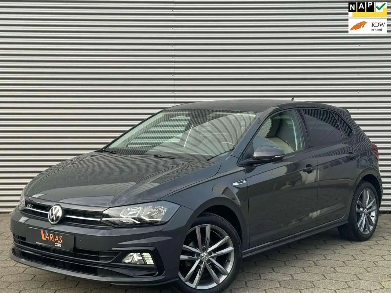 Photo 1 : Volkswagen Polo 2019 Essence