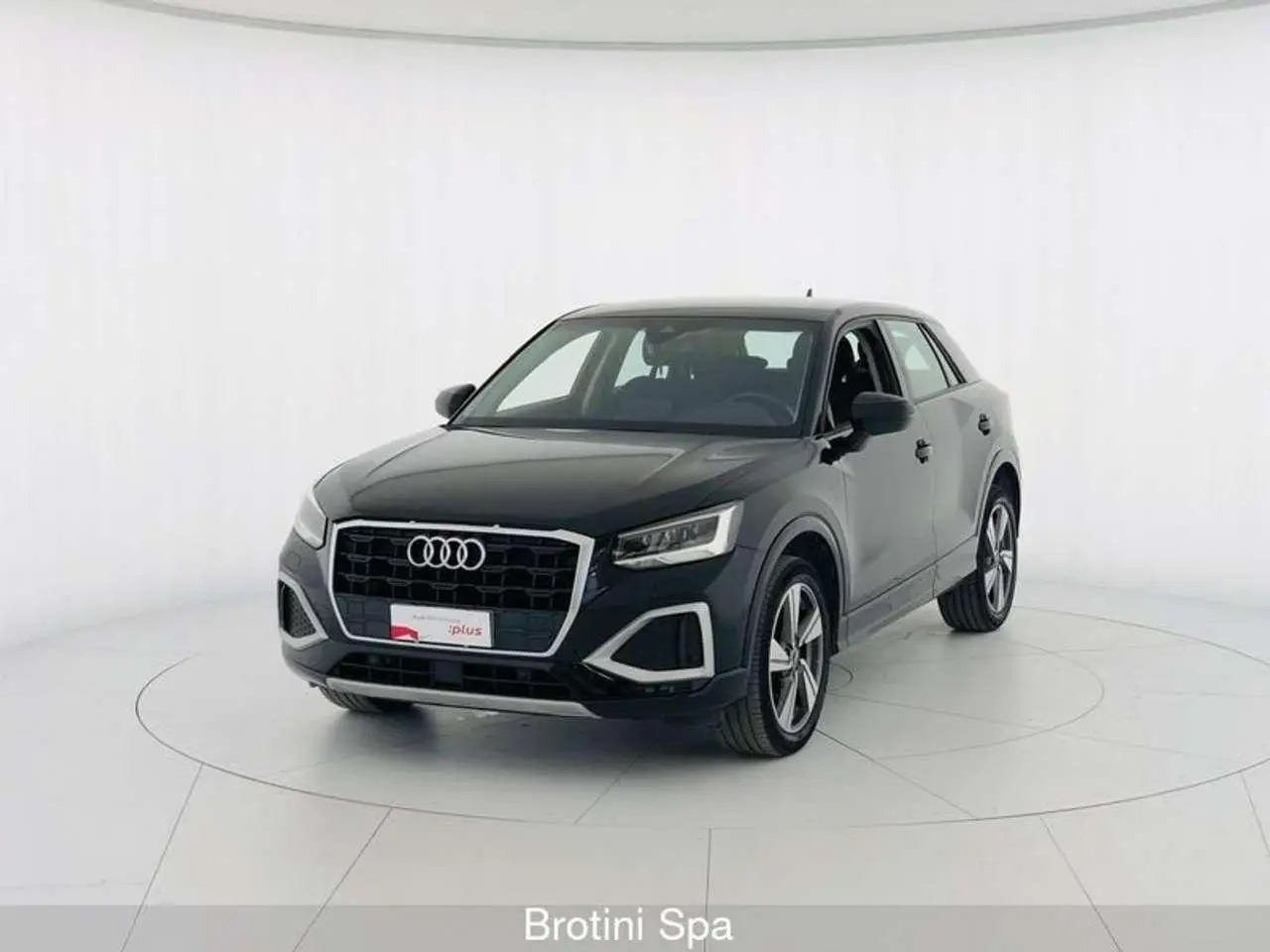 Photo 1 : Audi Q2 2021 Petrol