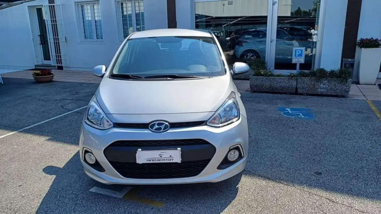 Photo 1 : Hyundai I10 2015 Essence