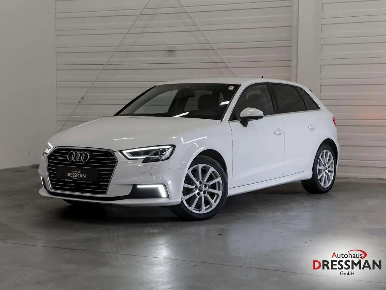 Photo 1 : Audi A3 2020 Hybride