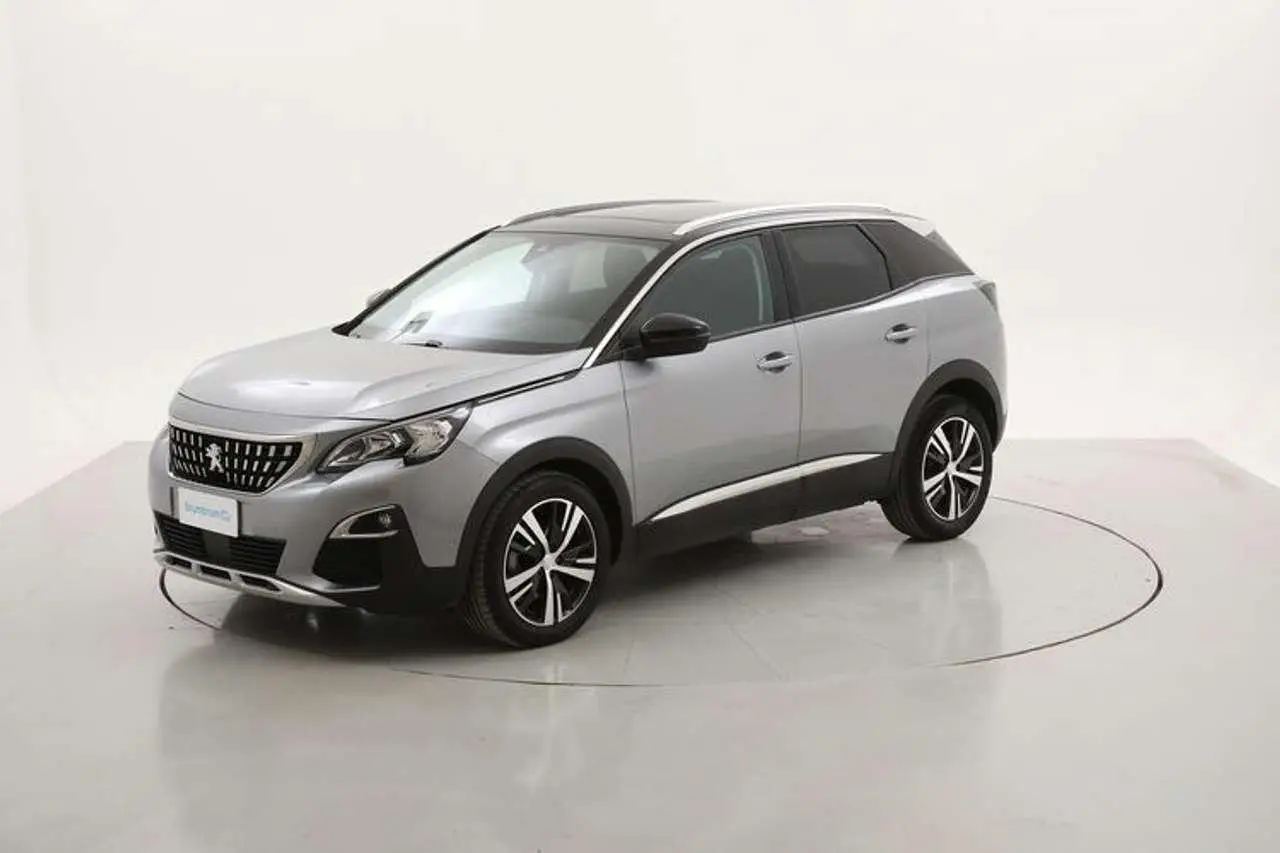 Photo 1 : Peugeot 3008 2020 Diesel