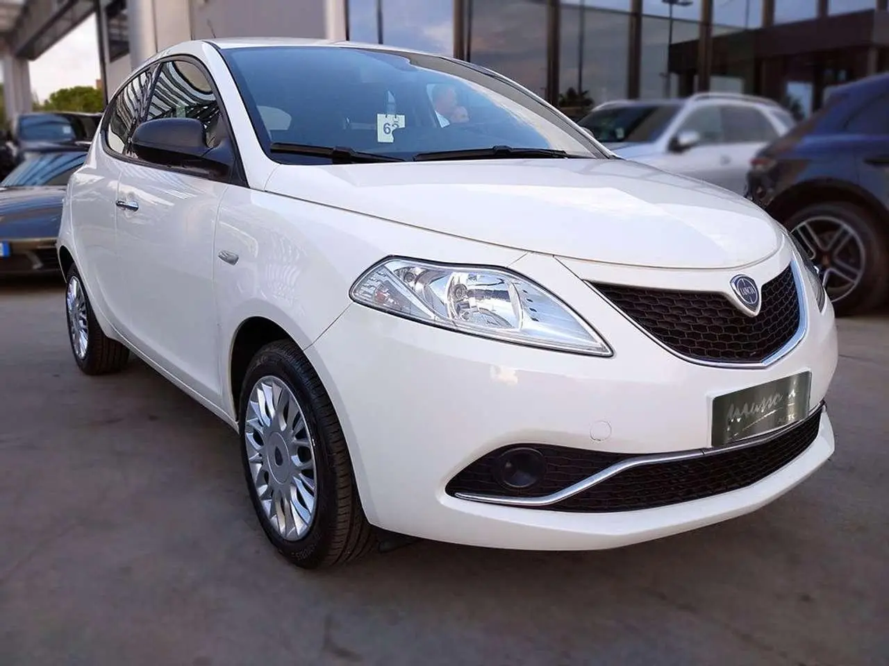 Photo 1 : Lancia Ypsilon 2017 Petrol