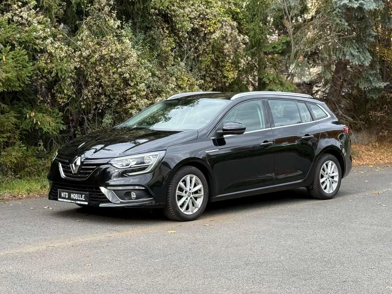 Photo 1 : Renault Megane 2016 Essence