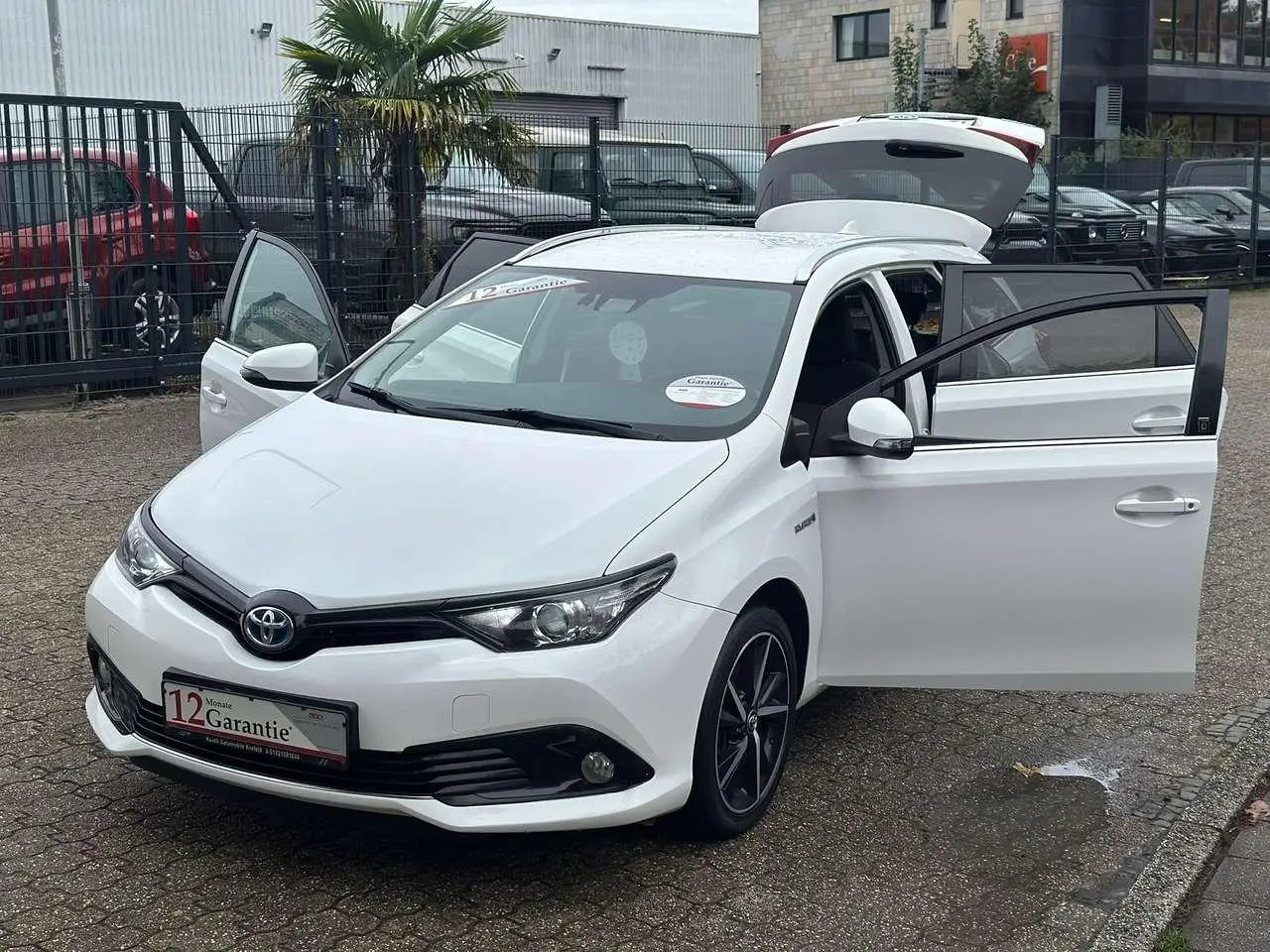 Photo 1 : Toyota Auris 2018 Hybrid