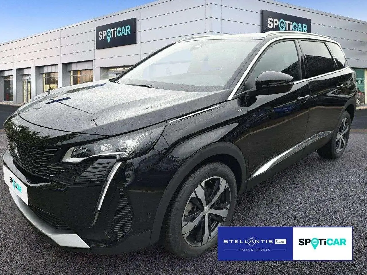 Photo 1 : Peugeot 5008 2023 Petrol