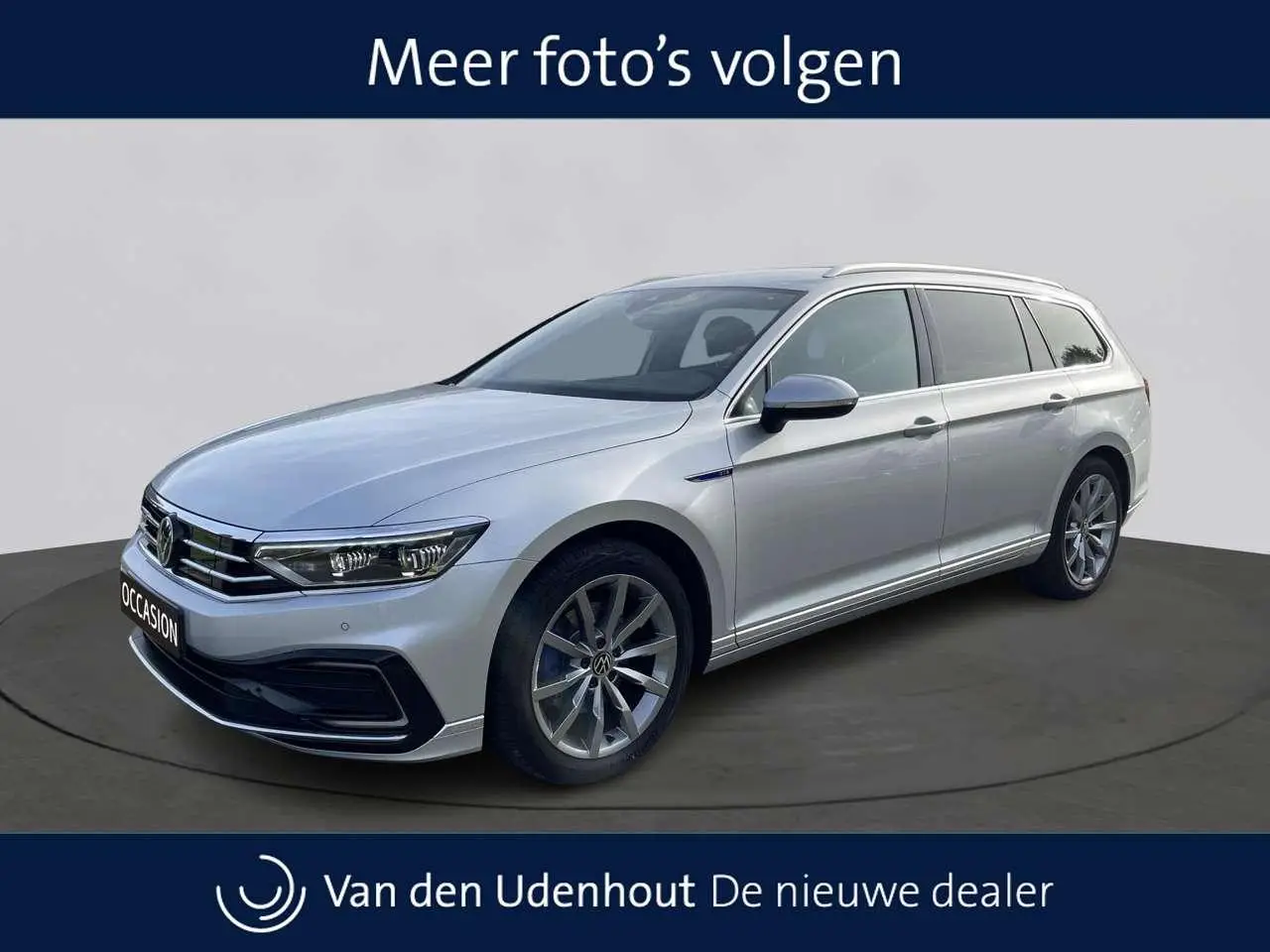 Photo 1 : Volkswagen Passat 2023 Hybrid