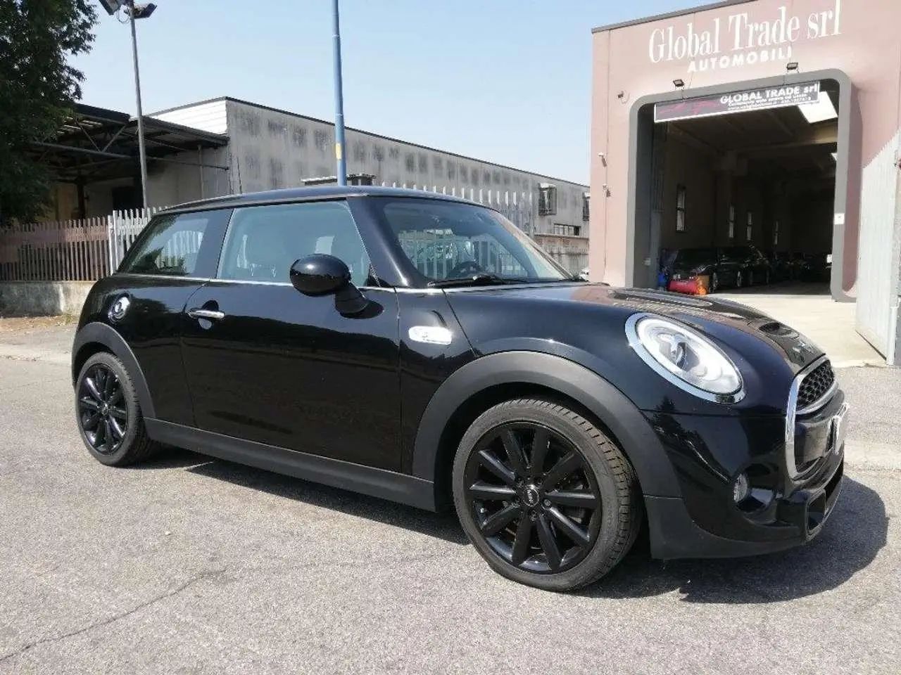 Photo 1 : Mini Cooper 2017 Diesel