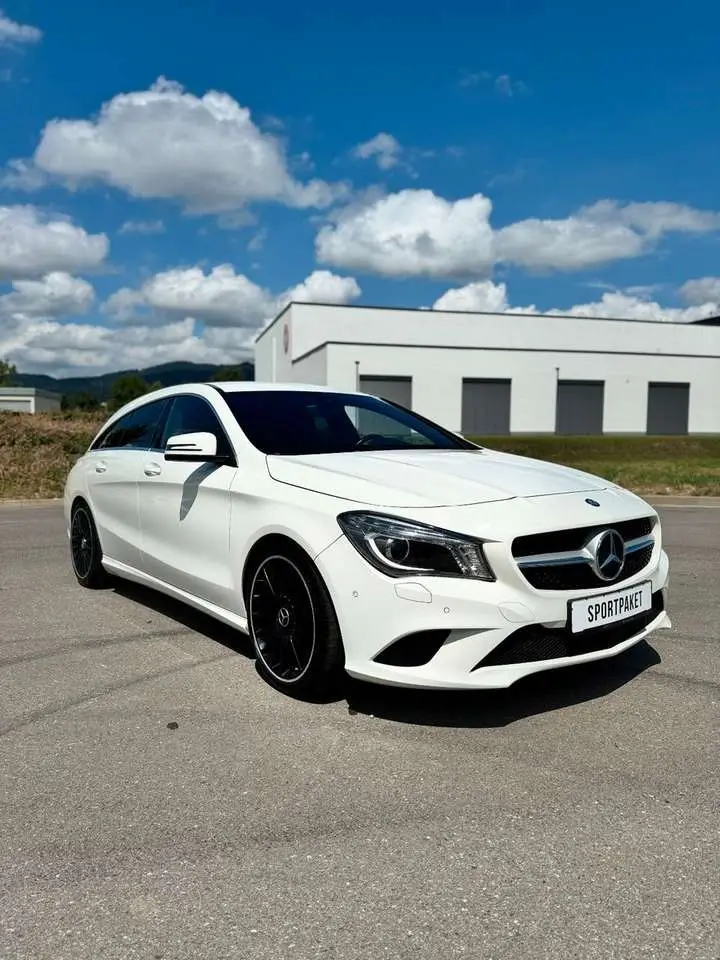 Photo 1 : Mercedes-benz Classe Cla 2015 Essence