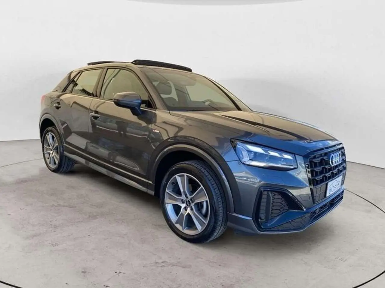 Photo 1 : Audi Q2 2021 Diesel