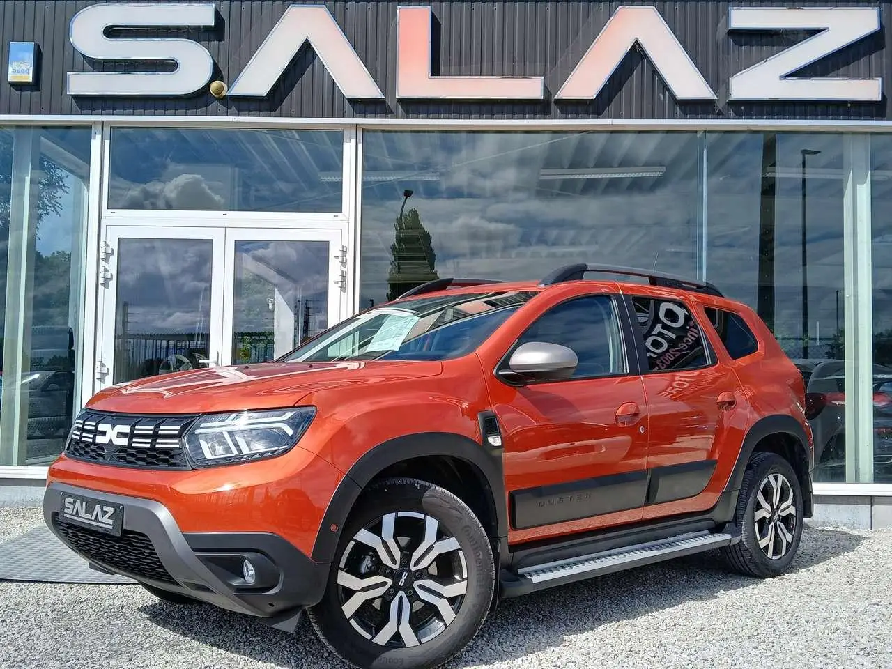 Photo 1 : Dacia Duster 2023 Essence