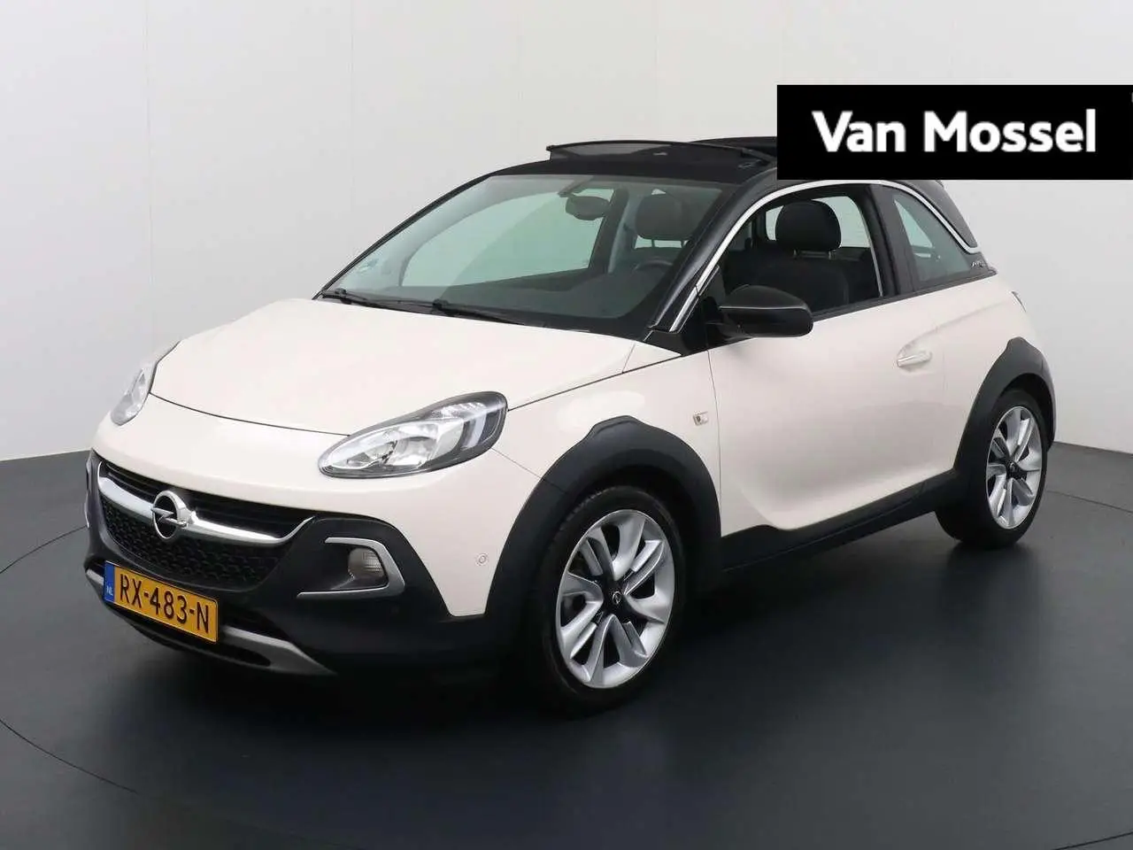 Photo 1 : Opel Adam 2018 Petrol