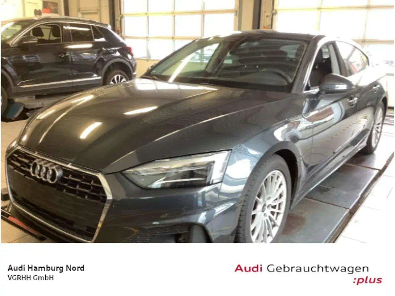 Photo 1 : Audi A5 2022 Petrol