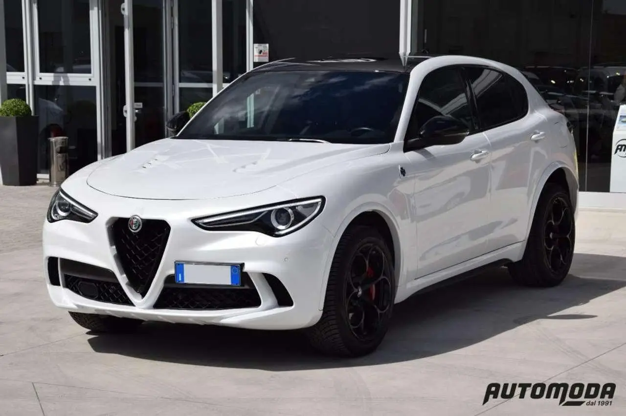 Photo 1 : Alfa Romeo Stelvio 2021 Petrol