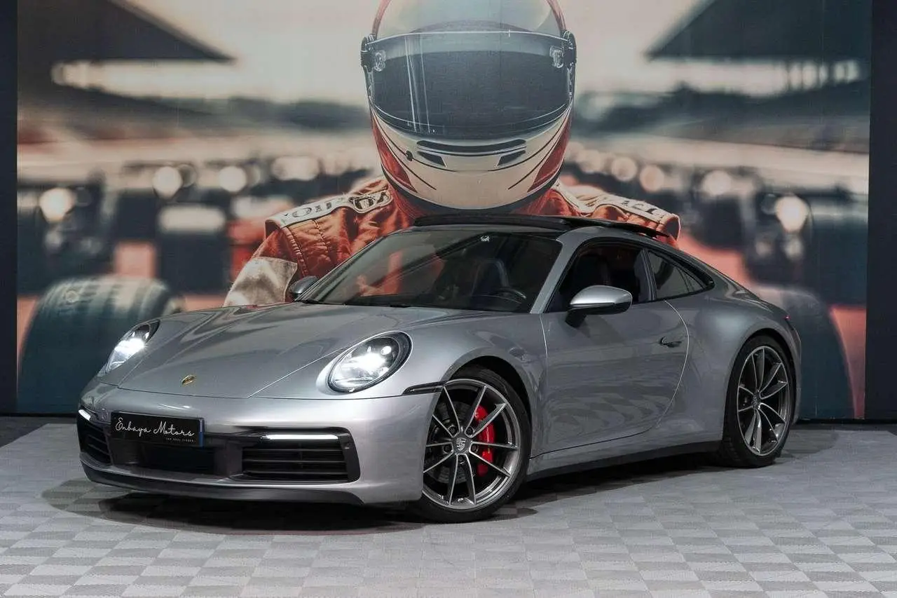 Photo 1 : Porsche 992 2019 Petrol