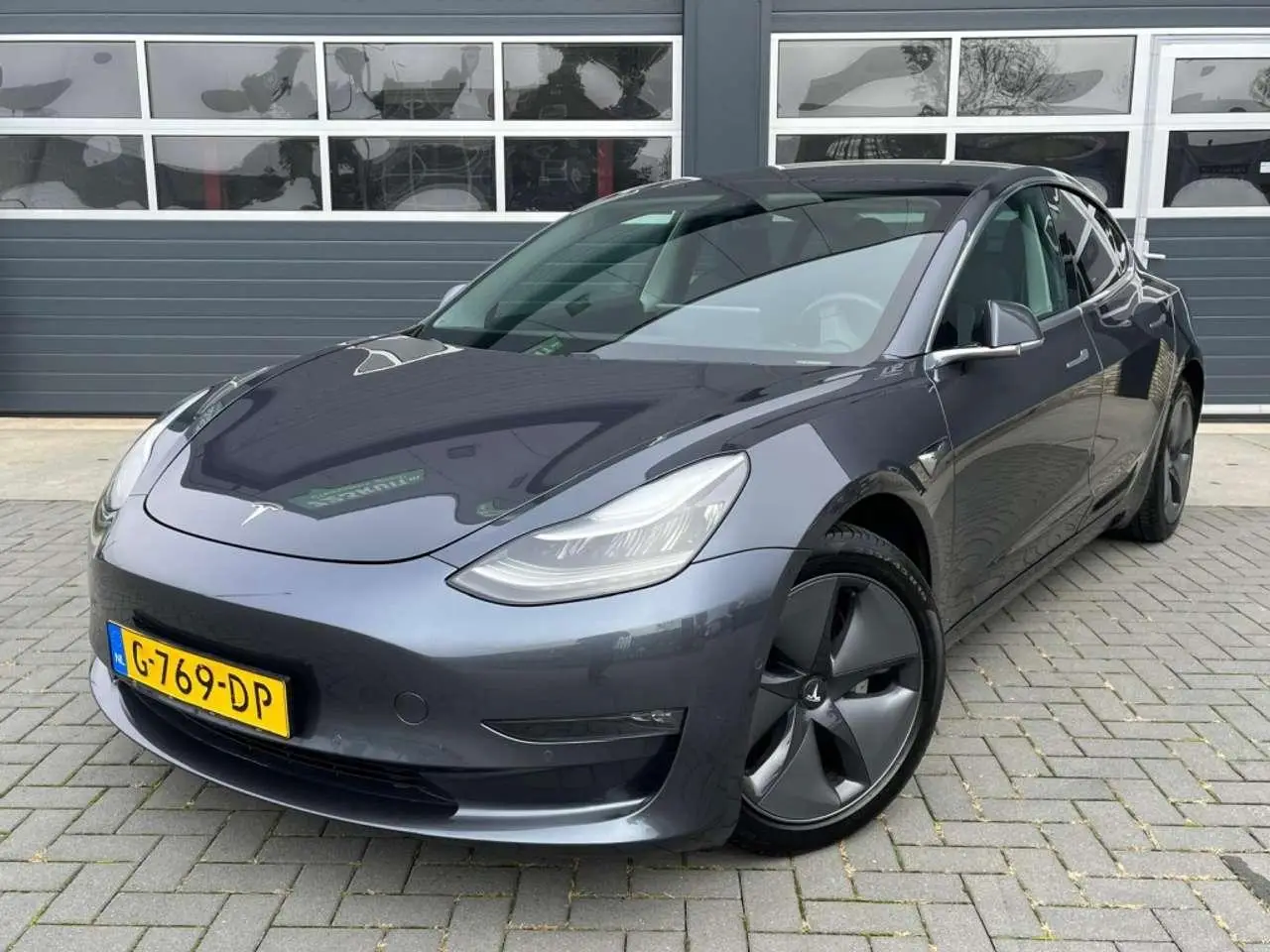 Photo 1 : Tesla Model 3 2019 Electric