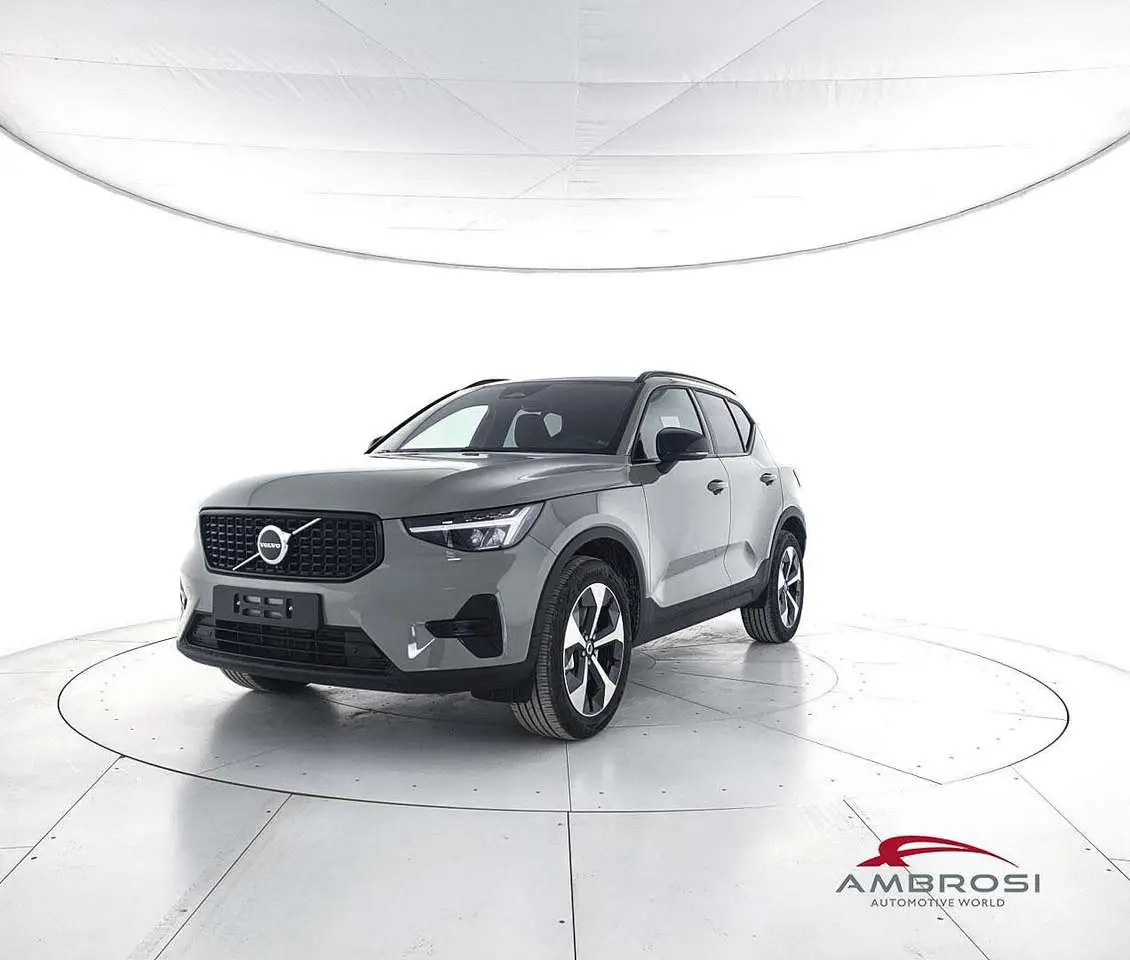 Photo 1 : Volvo Xc40 2024 Hybrid