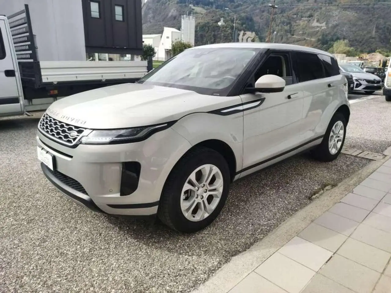 Photo 1 : Land Rover Range Rover Evoque 2020 Hybride