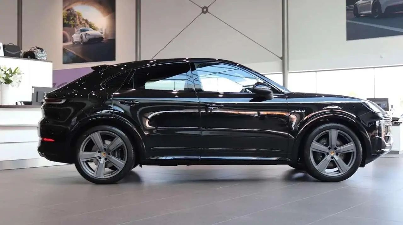 Photo 1 : Porsche Cayenne 2024 Hybride