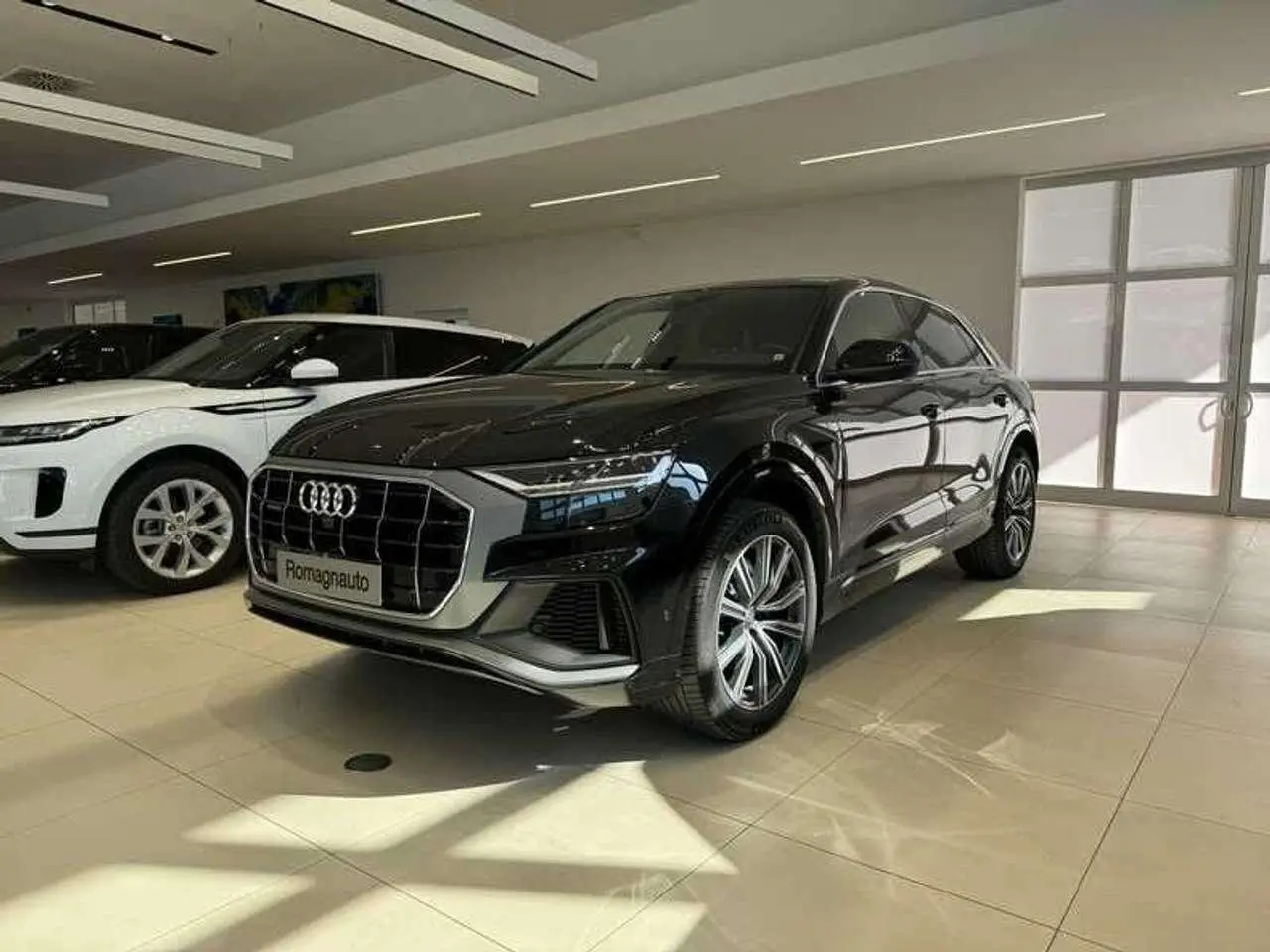 Photo 1 : Audi Q8 2020 Hybrid