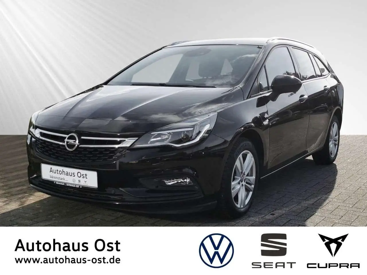 Photo 1 : Opel Astra 2017 Petrol