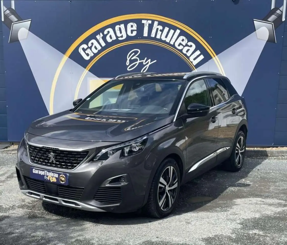 Photo 1 : Peugeot 3008 2018 Petrol