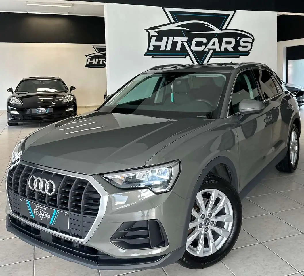 Photo 1 : Audi Q3 2019 Essence