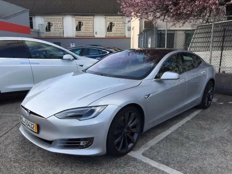 Photo 1 : Tesla Model S 2017 Not specified