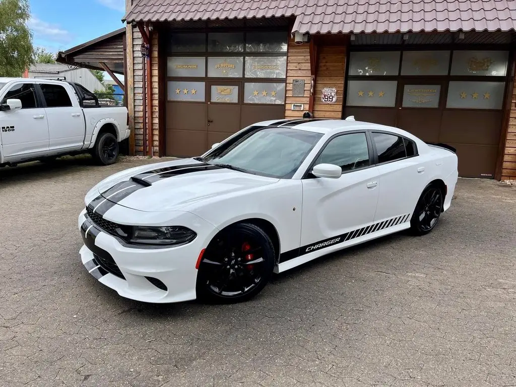 Photo 1 : Dodge Charger 2018 Petrol