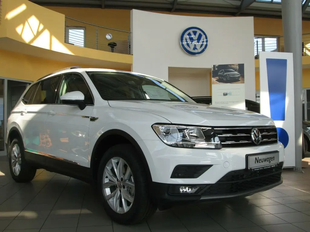 Photo 1 : Volkswagen Tiguan 2019 Petrol