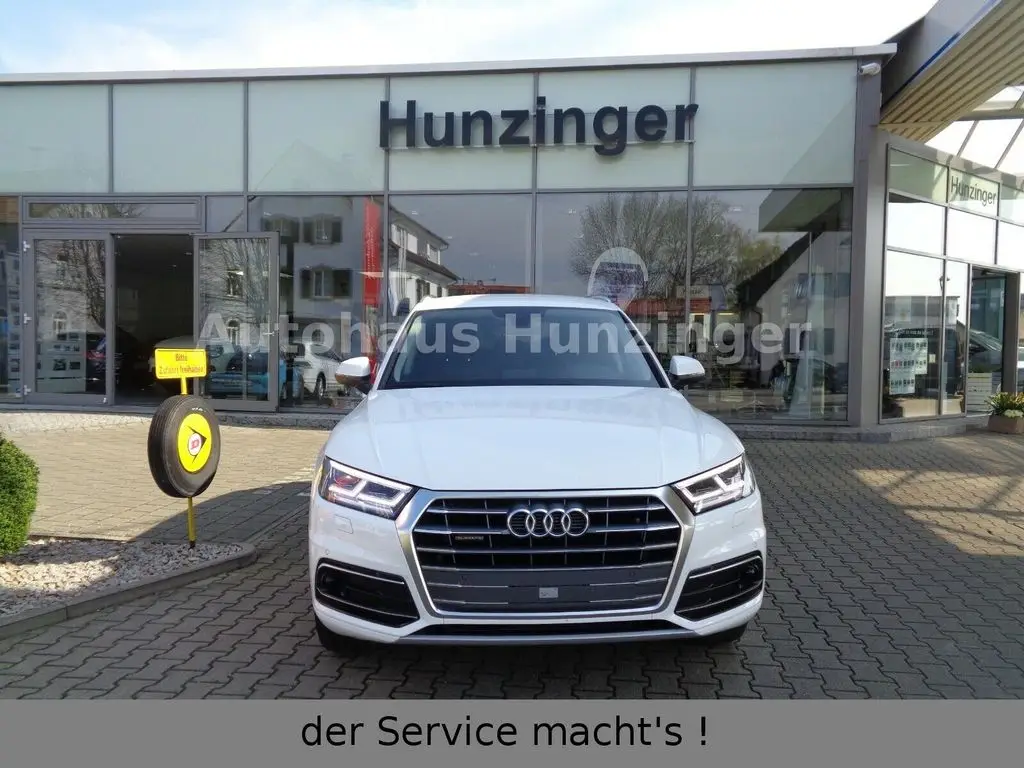 Photo 1 : Audi Q5 2019 Diesel