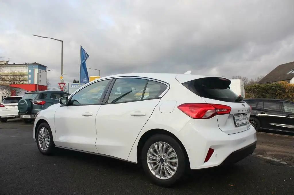 Photo 1 : Ford Focus 2019 Petrol