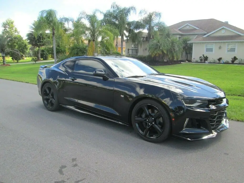 Photo 1 : Chevrolet Camaro 2018 Petrol