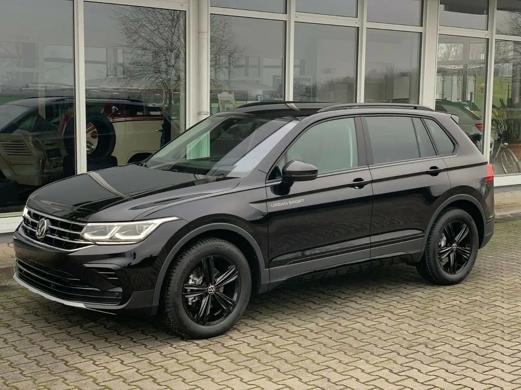 Photo 1 : Volkswagen Tiguan 2022 Essence